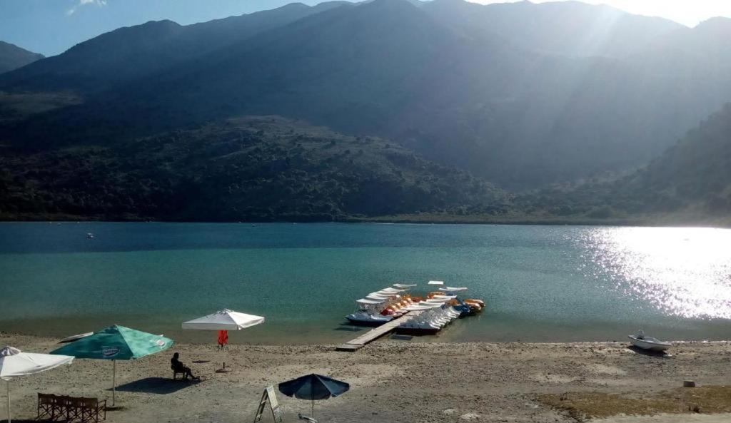 Korissia With Lake View Kournás Dış mekan fotoğraf